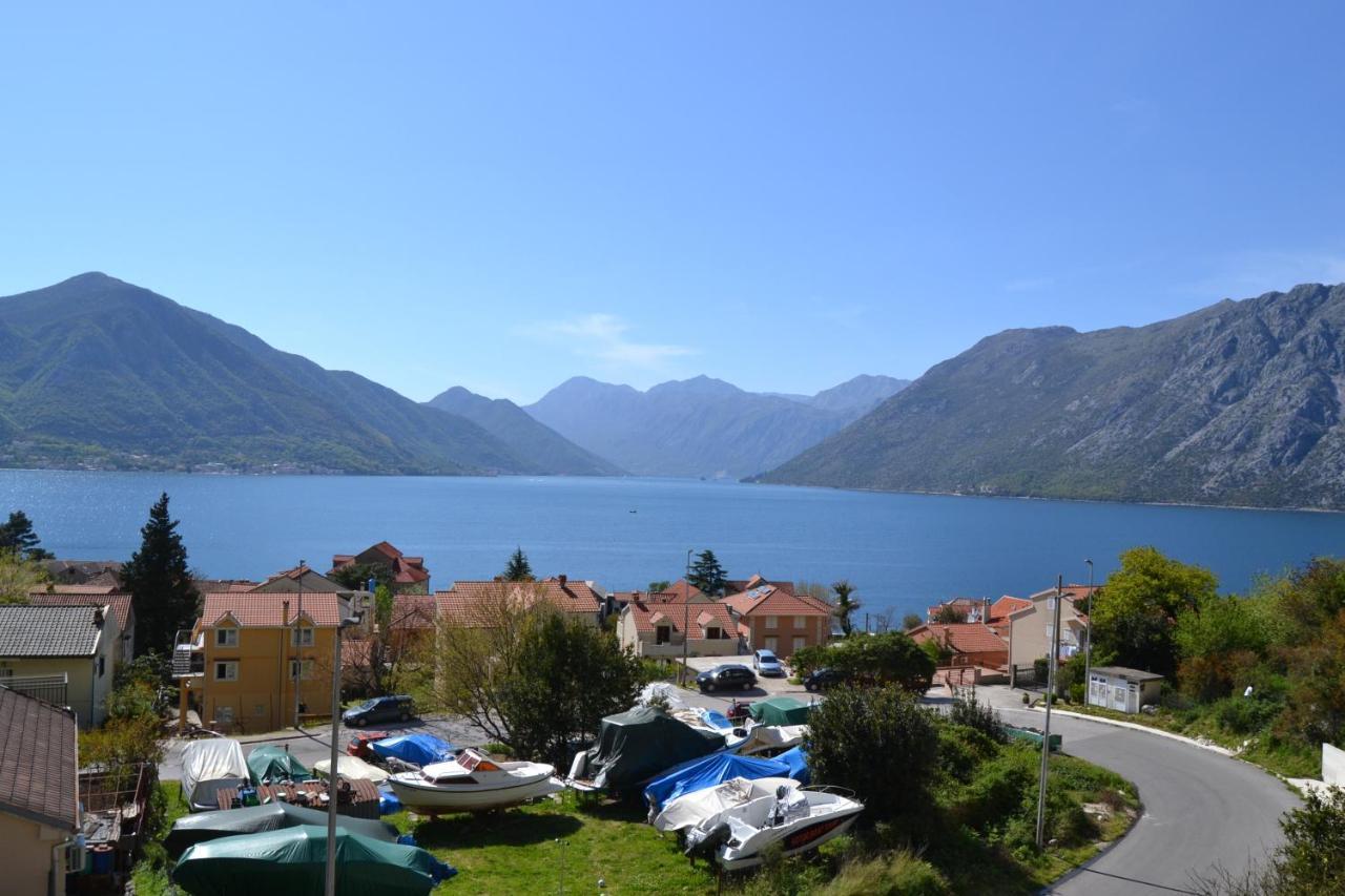 Apartments Dobrisa Kotor Eksteriør billede