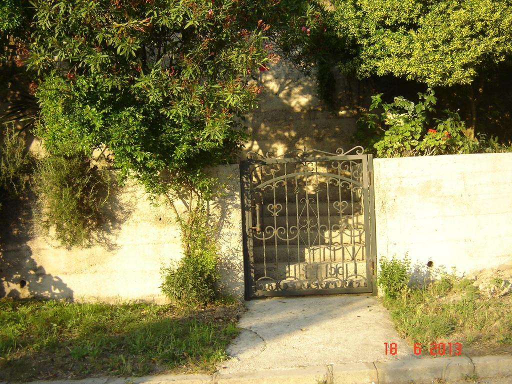 Apartments Dobrisa Kotor Eksteriør billede